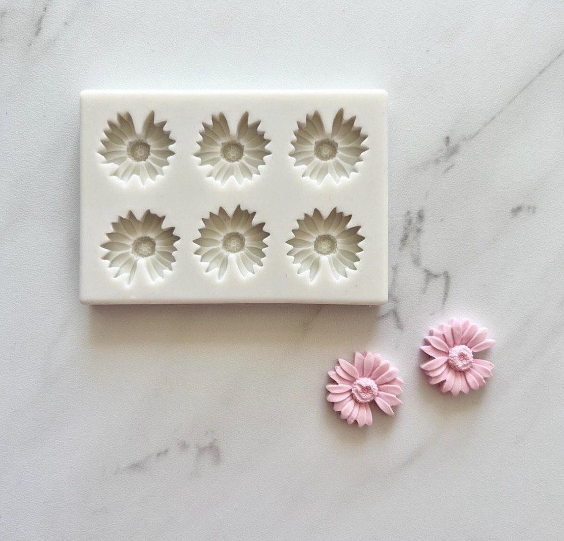 Daisy topping mold